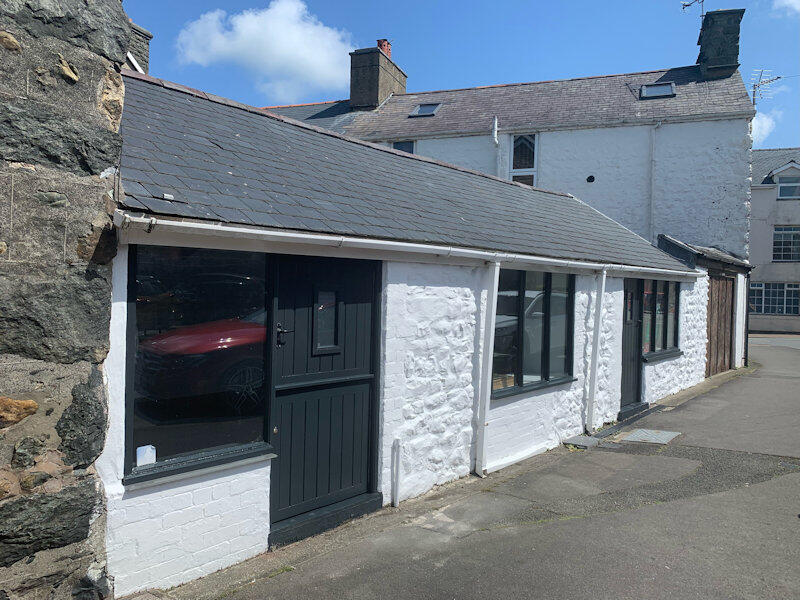 Main image of property: The Captains locker, National Street, Tywyn, Gwynedd, LL36 9DB