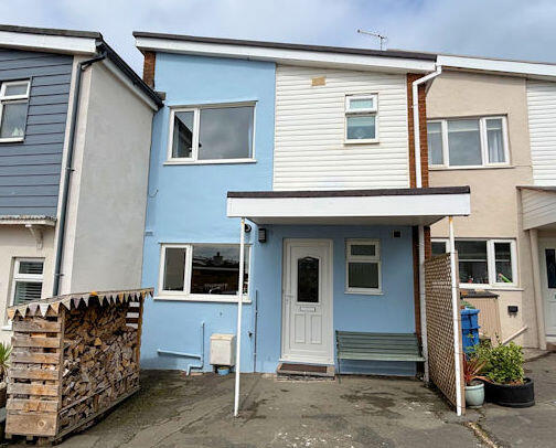 Main image of property: 2 Tyddyn Isaf, Aberdyfi, Gwynedd, LL35 0ER