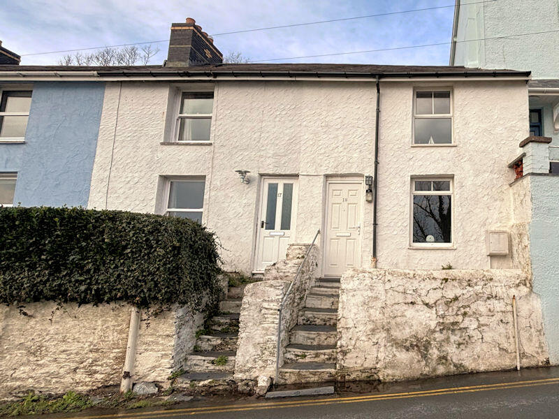 Main image of property: 18 Penhelyg Road, Aberdyfi, Gwynedd,LL35 0PT