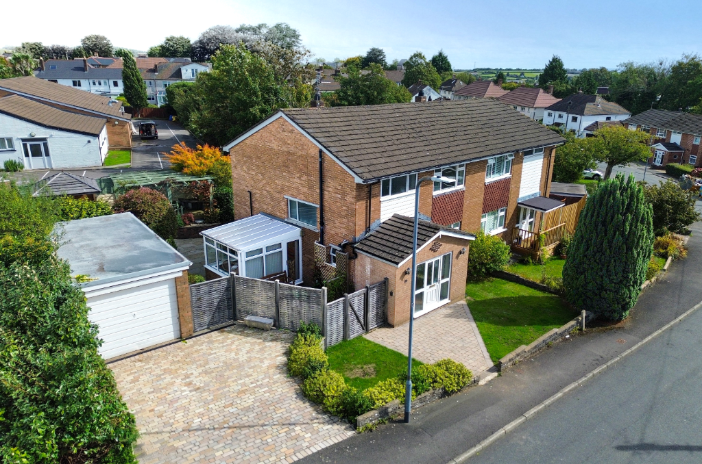 Main image of property: Plas-y-delyn, Lisvane, CF14