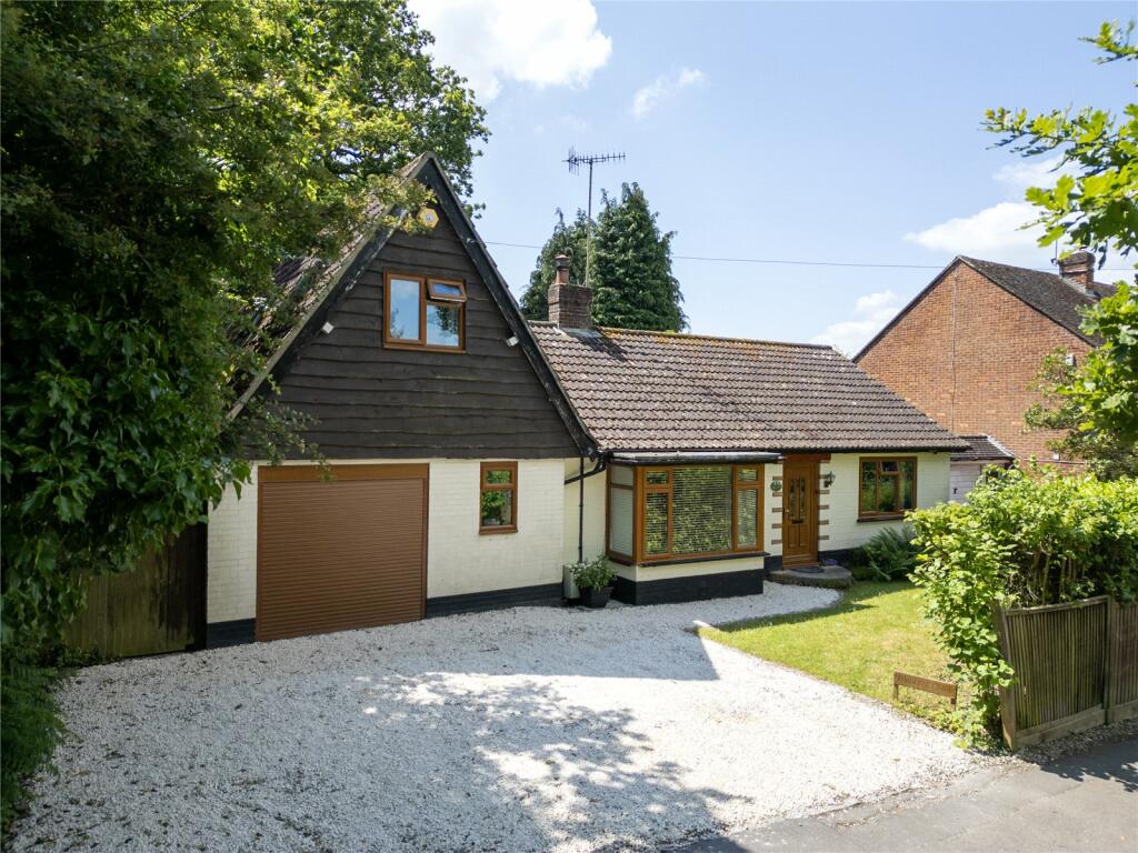 4 bedroom detached house for sale in Lowdells Lane, East Grinstead, RH19