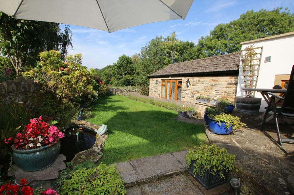 4 bedroom cottage for sale in Lower Greaves Cottage, South Lane