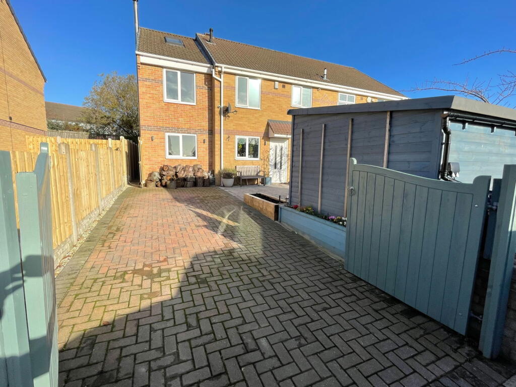 Main image of property: Willow Close, Hoyland, Barnsley, S74 0EL