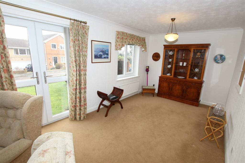 2 bedroom ground floor flat for sale in Midhope Way, Pogmoor, Barnsley, S75