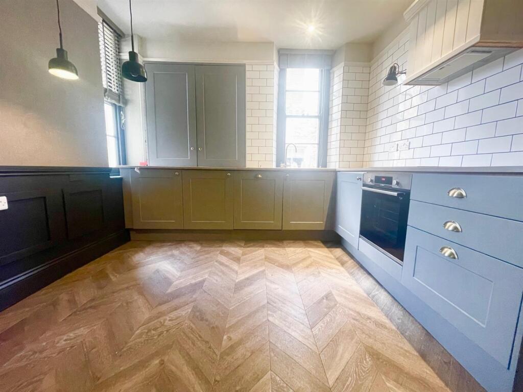 Additional property image - Flat 1 Pinehurst, 17 Bellevue Road, Clevedon