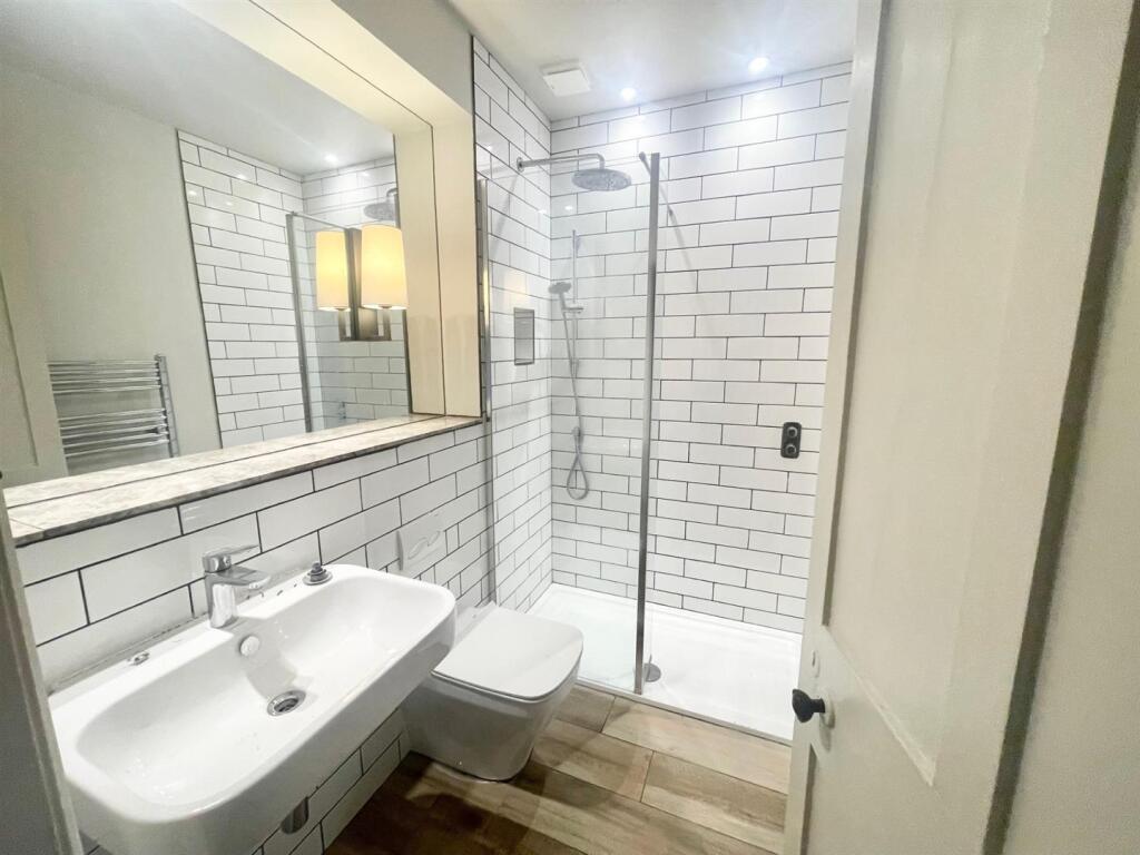 Additional property image - Flat 1 Pinehurst, 17 Bellevue Road, Clevedon