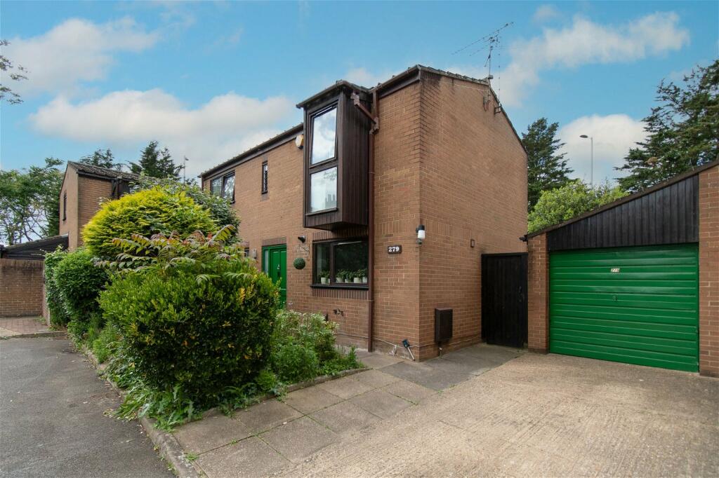 Main image of property: Chesterton Road, Cambridge, CB4 1BH