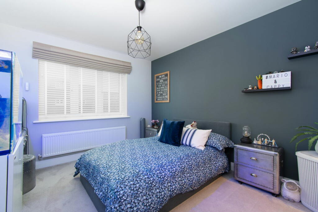 Additional property image - Highfields Caldecote, CB23 7BW