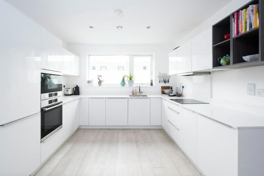 Additional property image - Dobson Way, Trumpington, Cambridge, CB2 9ES