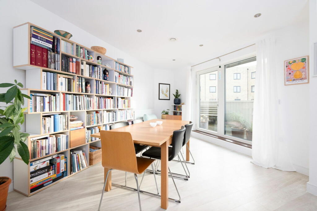 Additional property image - Dobson Way, Trumpington, Cambridge, CB2 9ES