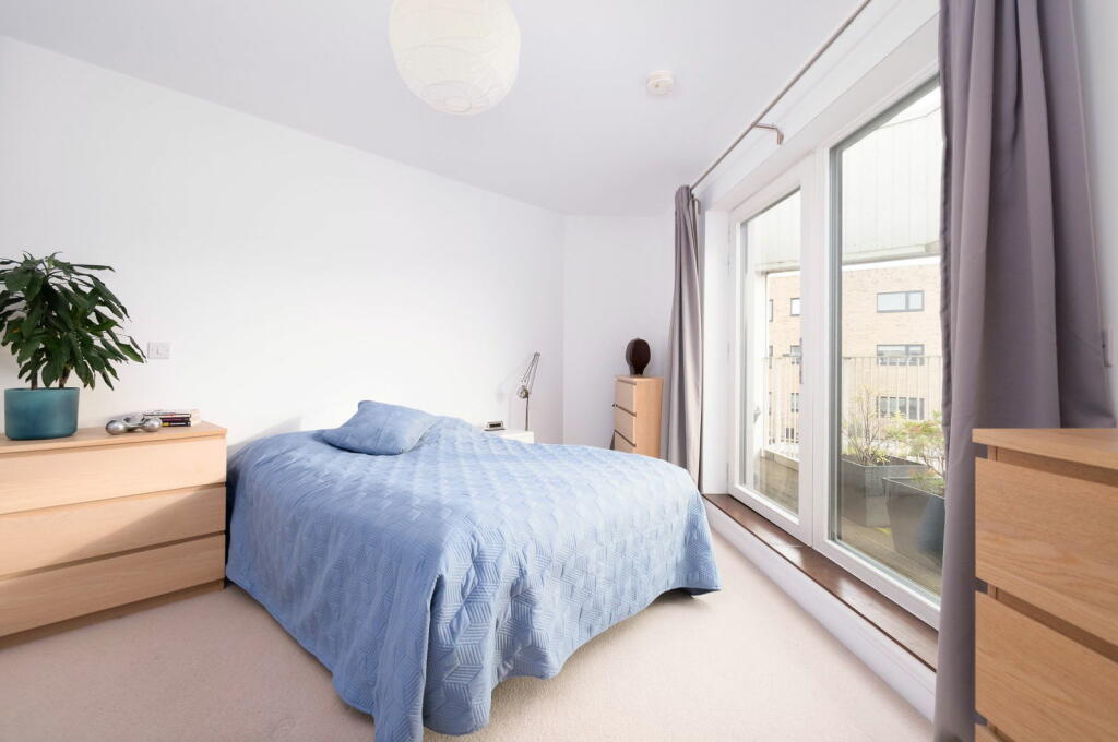 Additional property image - Dobson Way, Trumpington, Cambridge, CB2 9ES