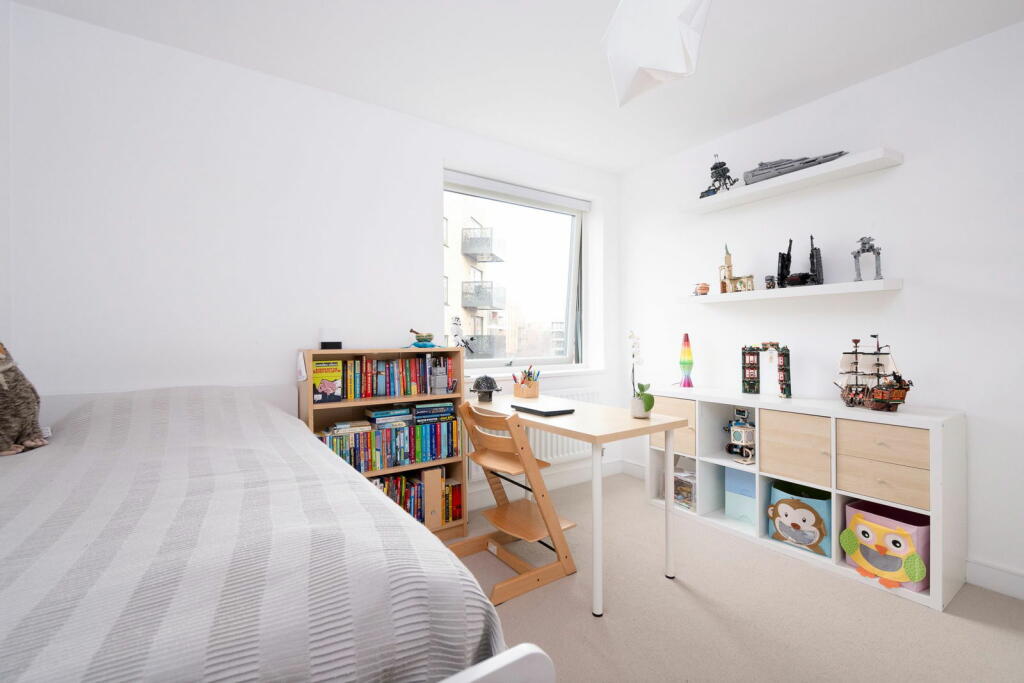 Additional property image - Dobson Way, Trumpington, Cambridge, CB2 9ES