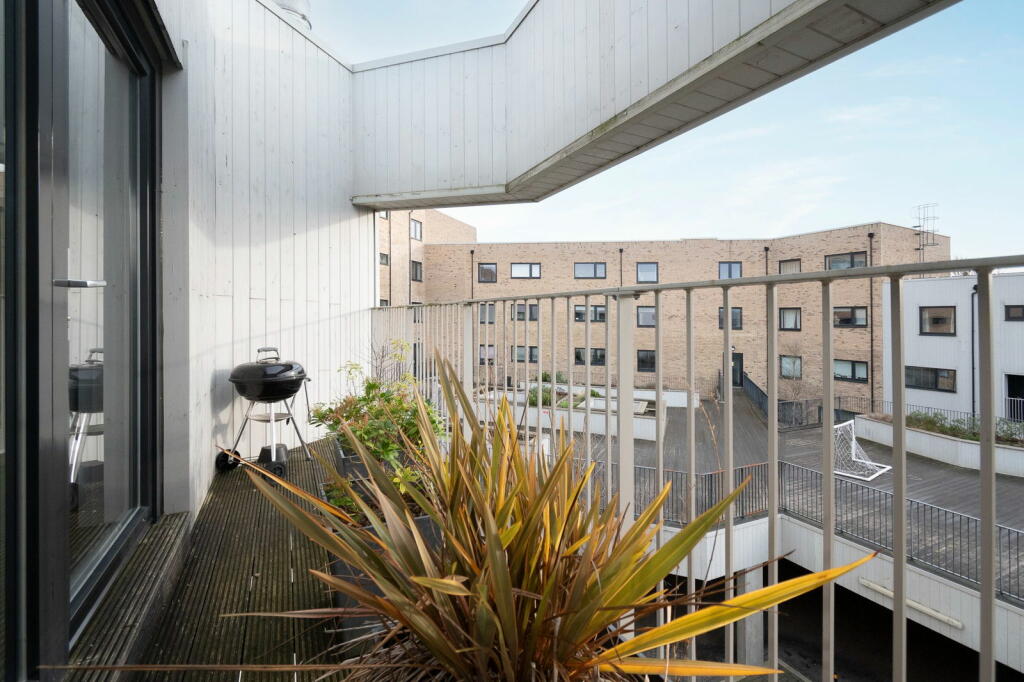 Additional property image - Dobson Way, Trumpington, Cambridge, CB2 9ES