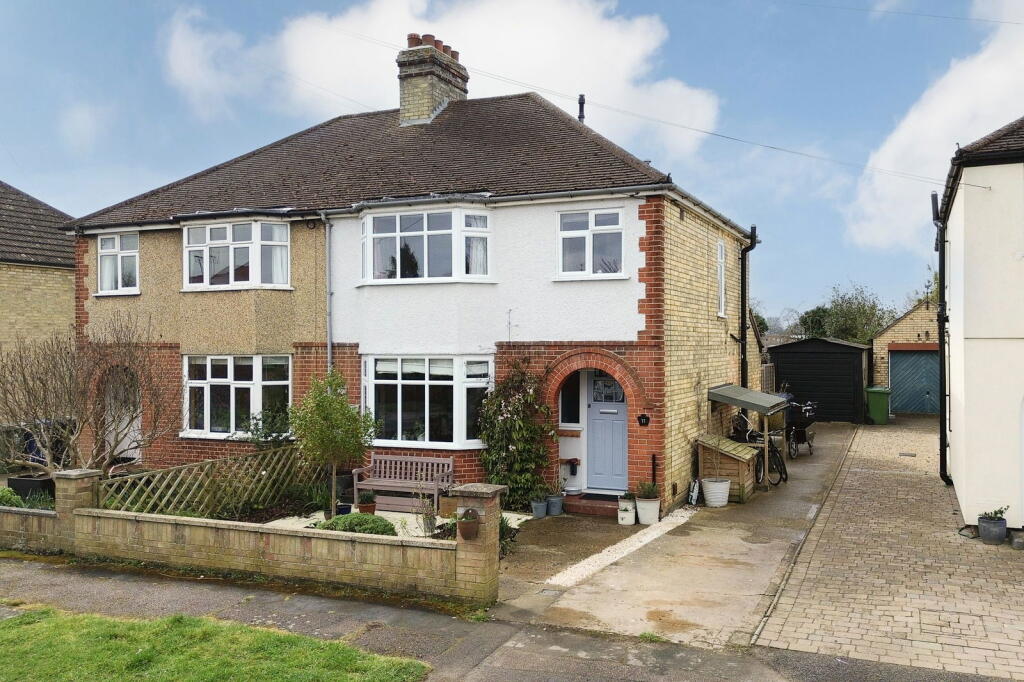 Main image of property: Warren Road, Cambridge, CB4 1LL