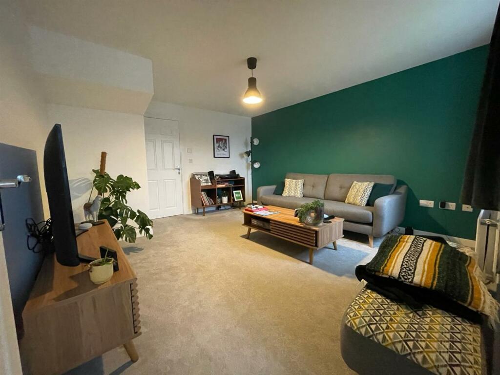 3 bedroom terraced house for sale in Runnymede Way, Northallerton, DL6