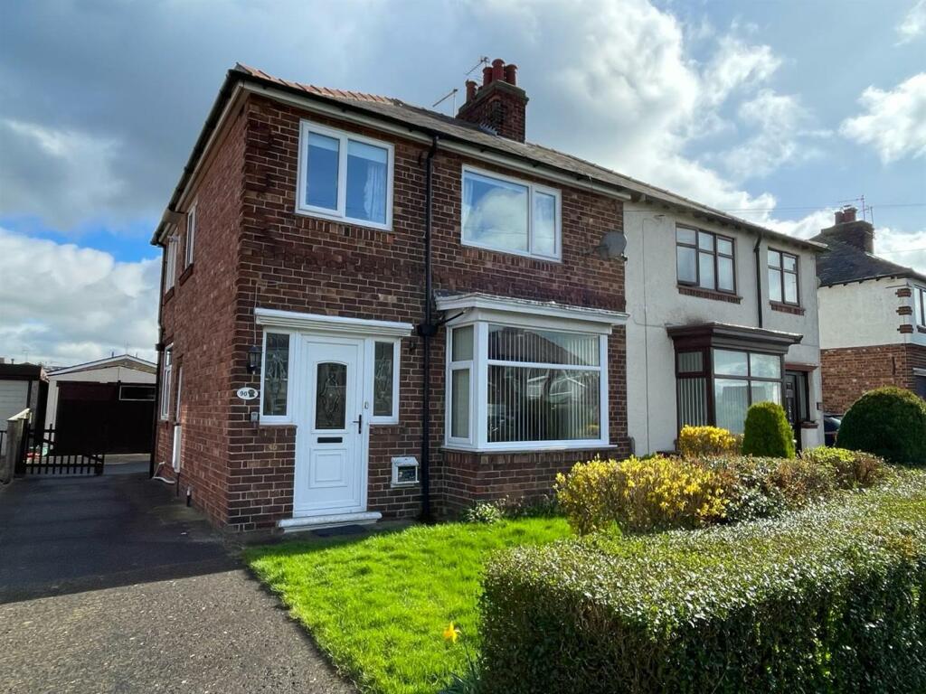 3 bedroom semidetached house for sale in Crosby Road, Northallerton, DL6