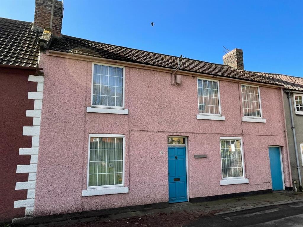 Main image of property: 25 The Green, Brompton