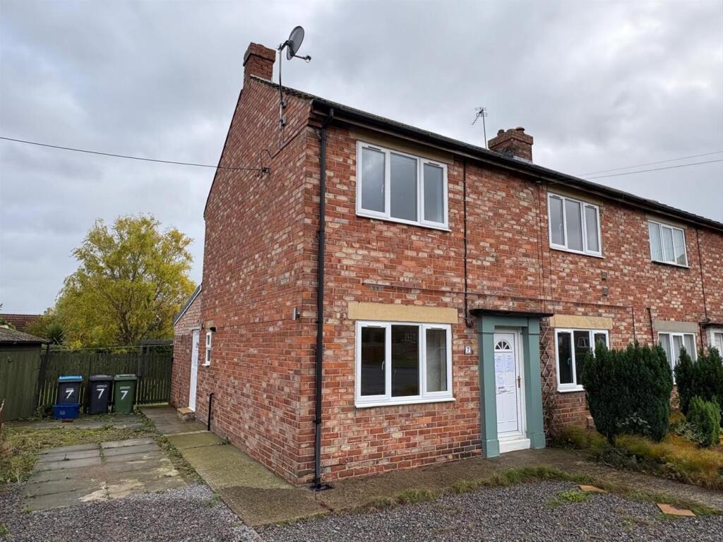 Main image of property: 7 Glebe Square, Leeming Bar, Northallerton