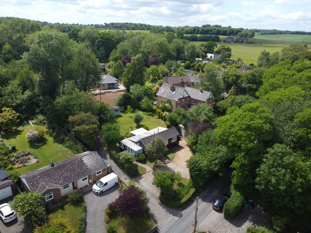 4 bedroom detached bungalow
