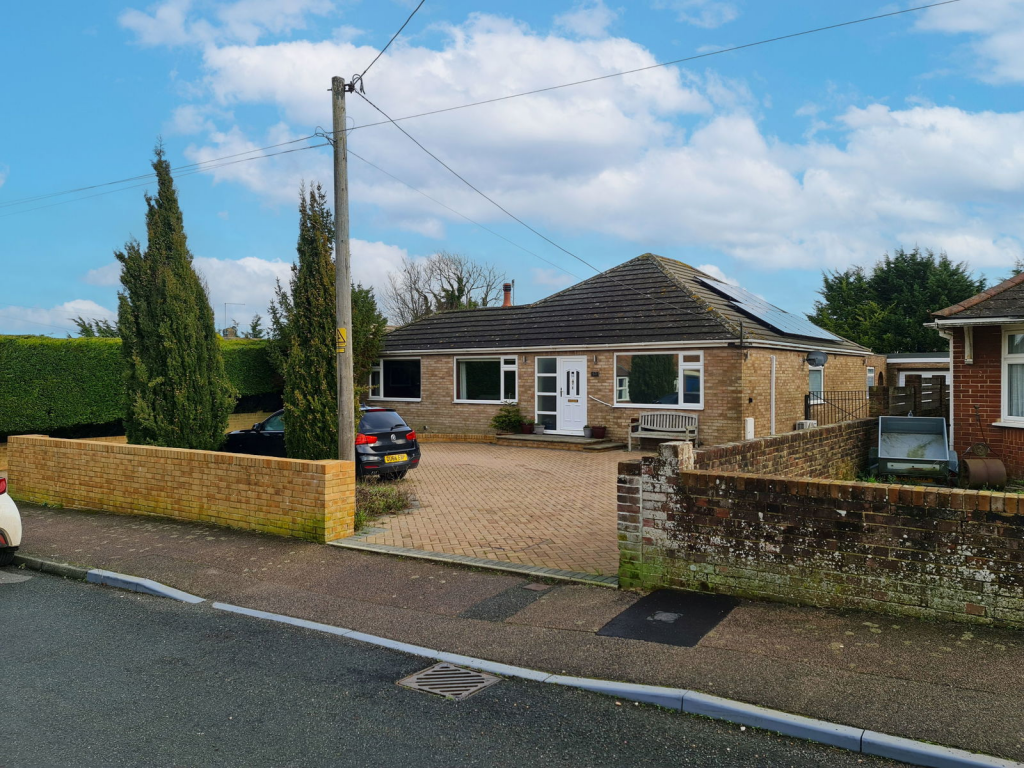 Main image of property: Sandwich Road, Eythorne, Dover, Kent, CT15 4DG