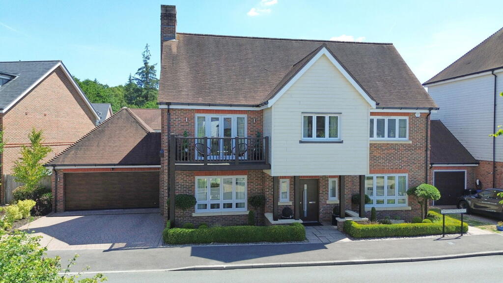 Main image of property: Willowbourne, Fleet, GU51 5AB