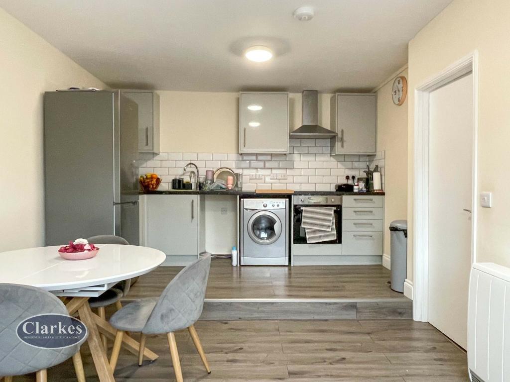 3 bedroom flat for rent in Spacious 3 Bed property in Central