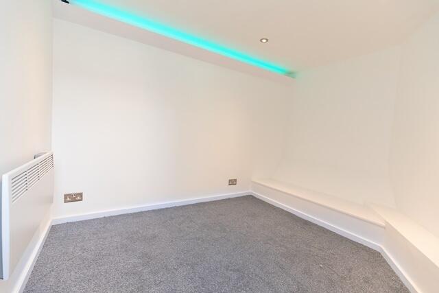 Additional property image - Modern Flat, Winton