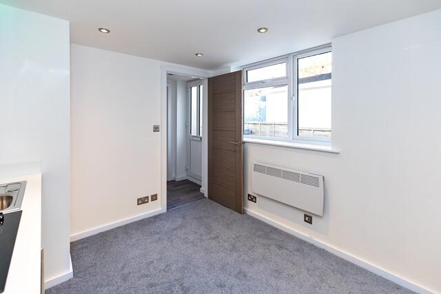 Additional property image - Modern Flat, Winton