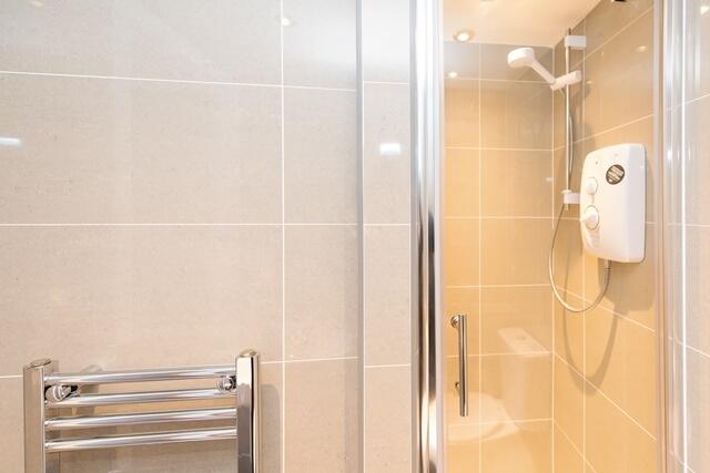 Additional property image - Modern Flat, Winton