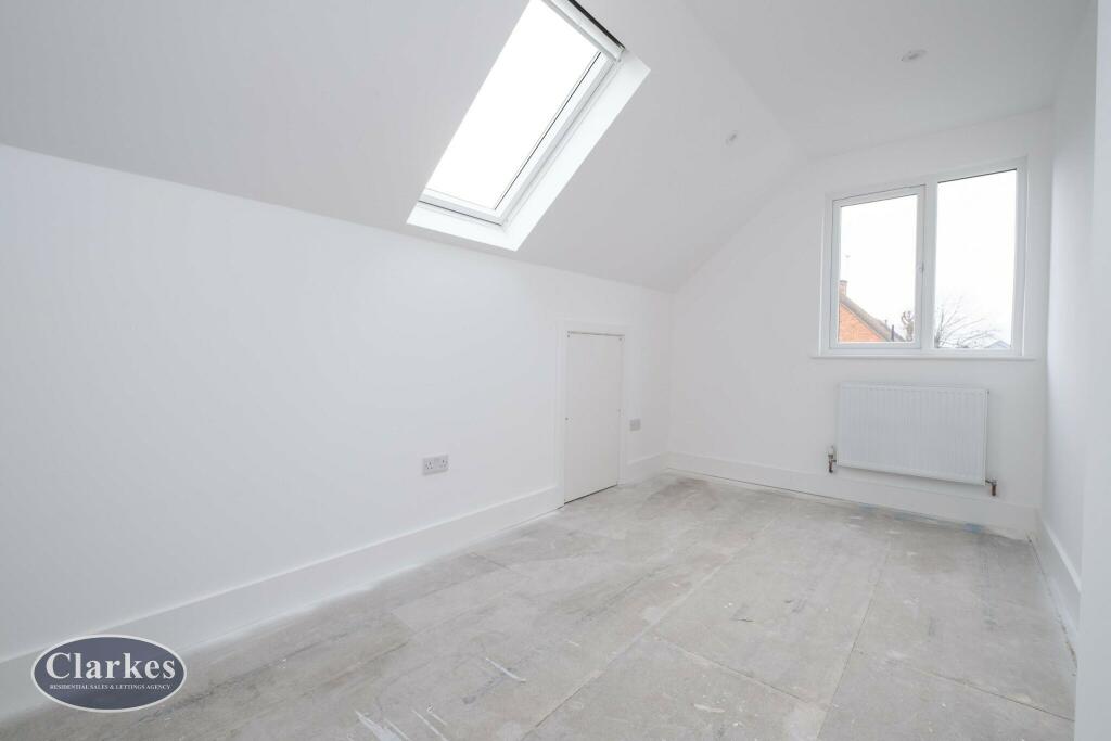 Additional image 14 of Large 4 bed house Coombe Avenue