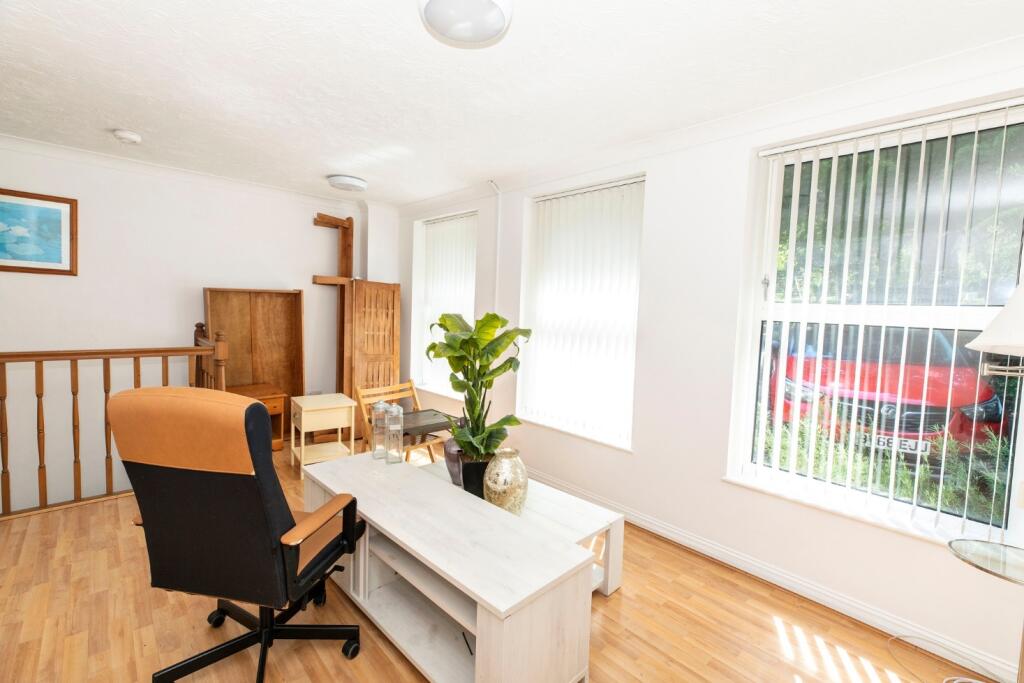 Main image of property: 2 Bedroom Maisonette on Surrey Road