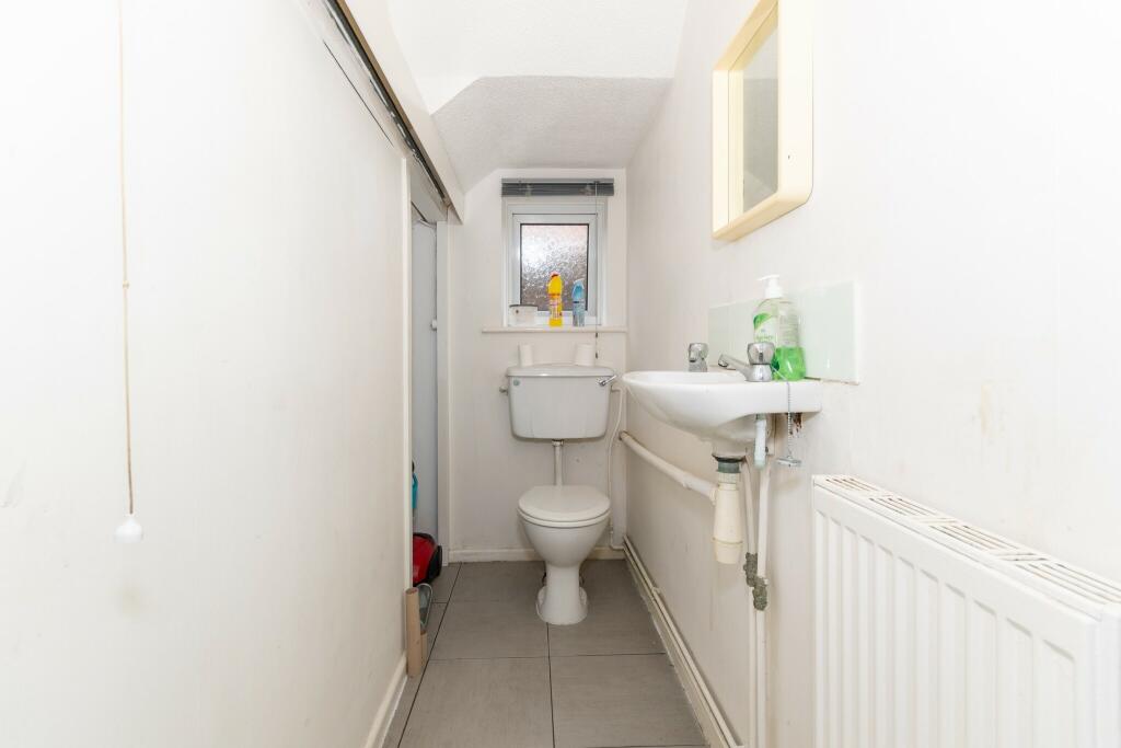 Additional image 4 of Large 6 Bed Student house Winton