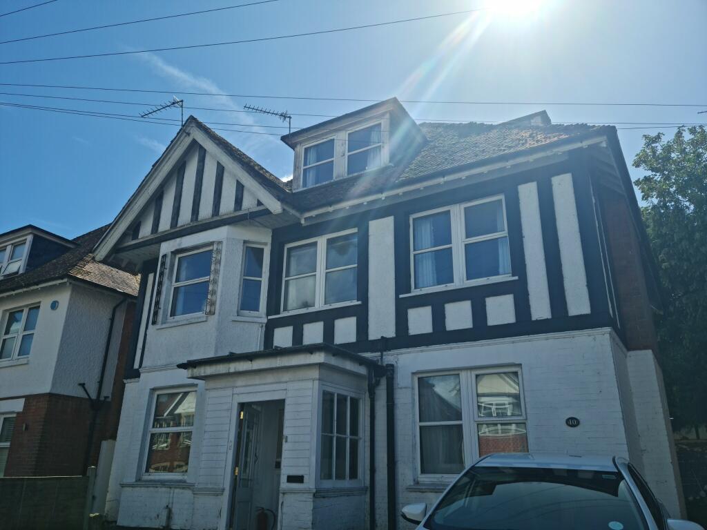 Main image of property: 8 Bed Student House in Winton