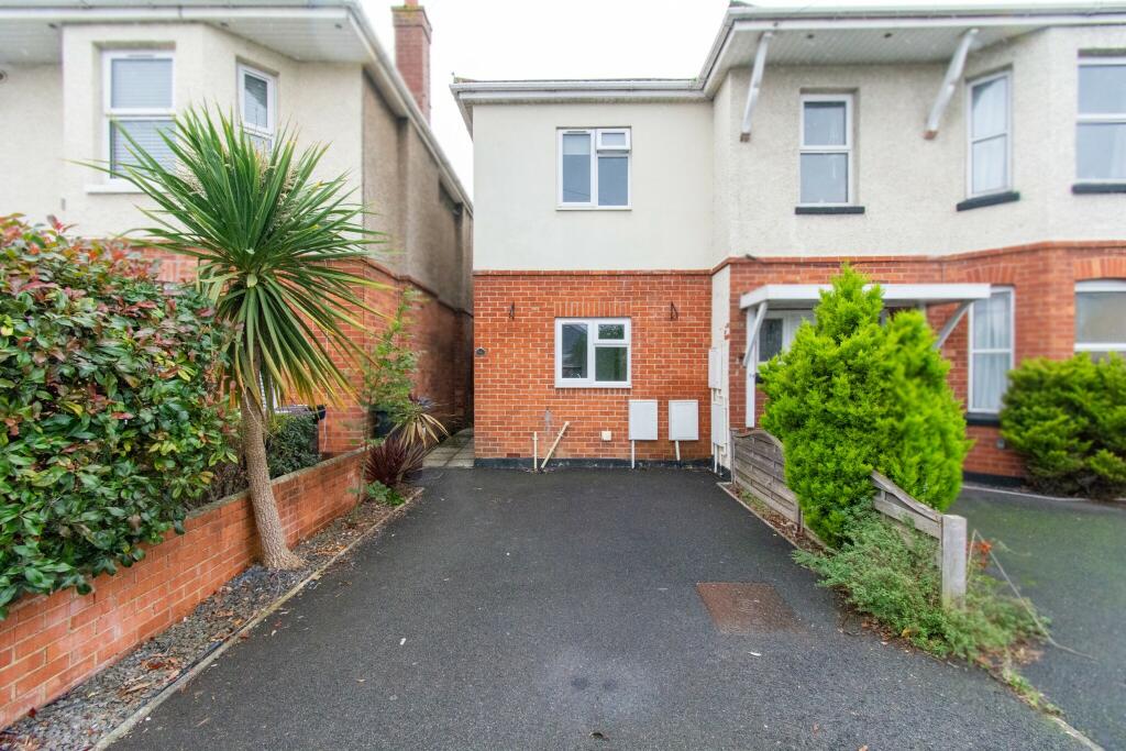 Main image of property: 2 Bed House on Coombe Avenue