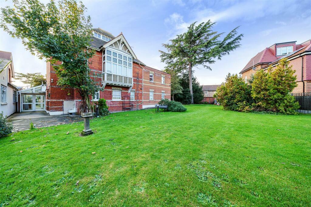 Main image of property: Creswick Road, London, W3 9EZ