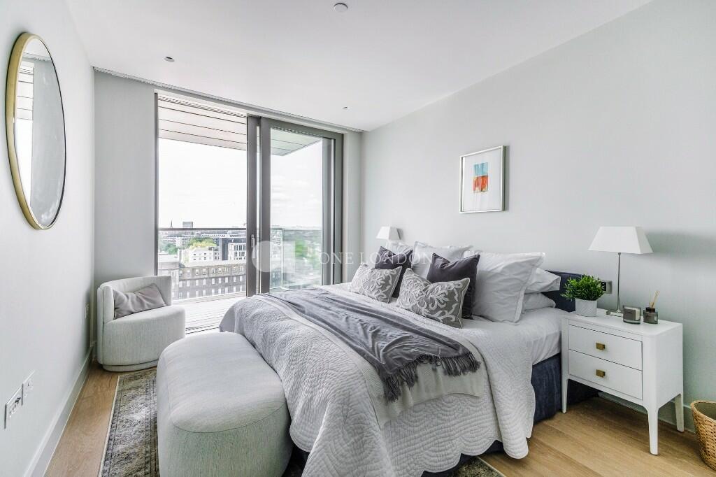 4 bedroom penthouse for sale in Canalside Walk, London, W2