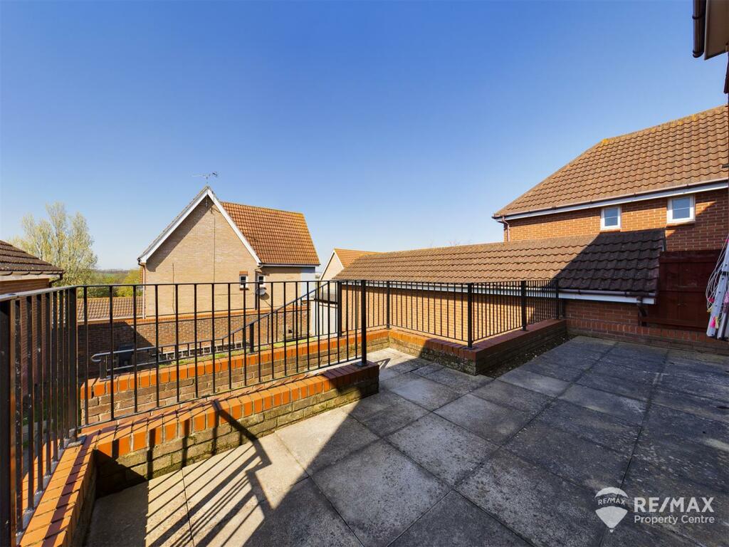 5 bedroom detached house for sale in Stour Close, Harwich, CO12