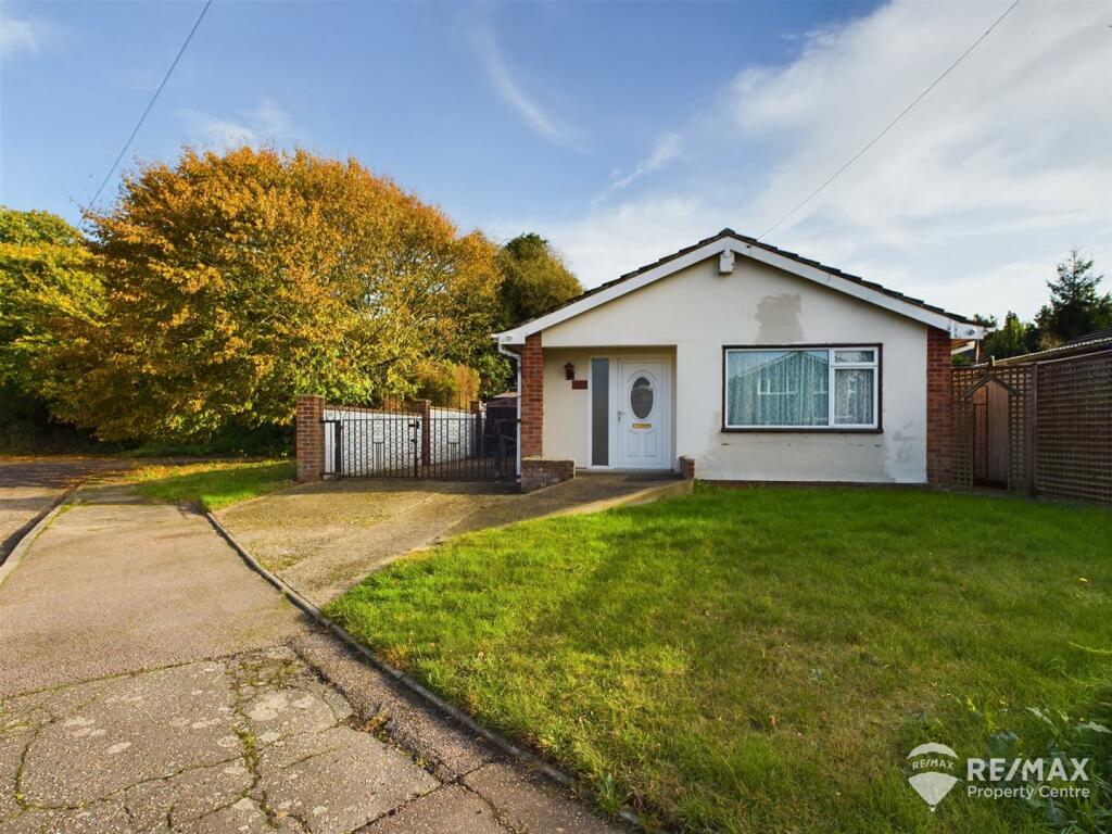 2 bedroom detached bungalow for sale in Sweden Close, Harwich, CO12