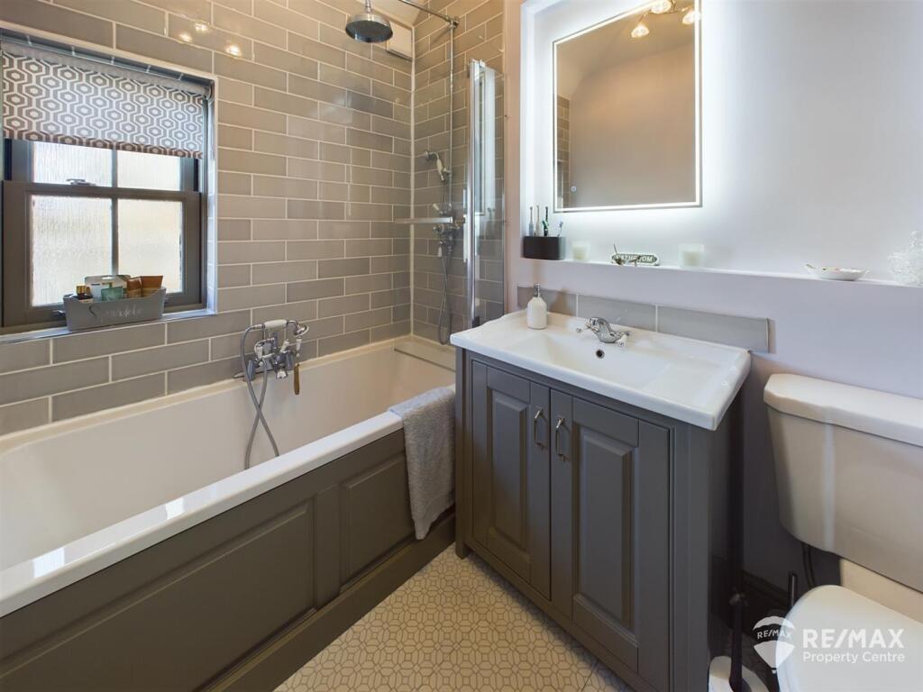 Additional property image - Fronks Road, Harwich