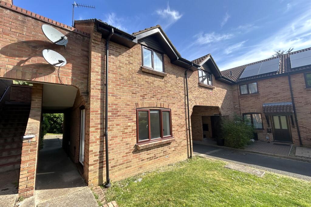 Main image of property: Constable Close, UB4