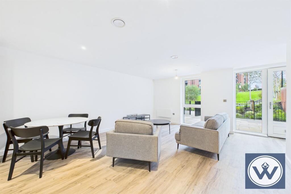 Main image of property: The Railings, Shale Lane, M5