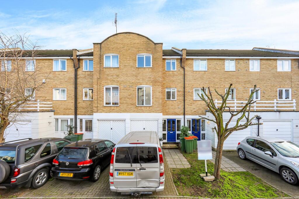 Main image of property: Grimsby Grove, E16