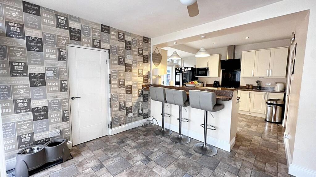 Additional property image - Finham Grove, Coventry, CV3
