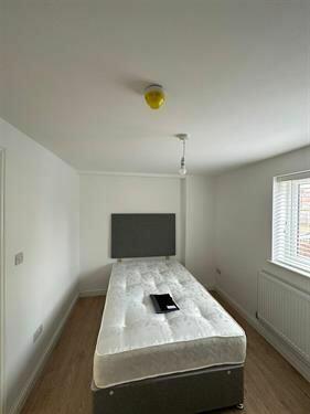 1 bedroom house share for rent in Room 1, OX4