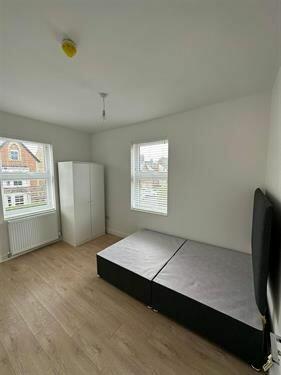 1 bedroom house share for rent in Room 5, OX4