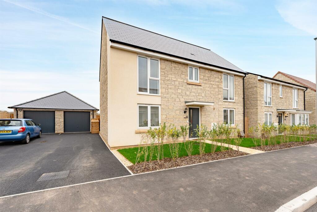 4 bedroom detached house for sale in Dulmoor Drive, Banwell
