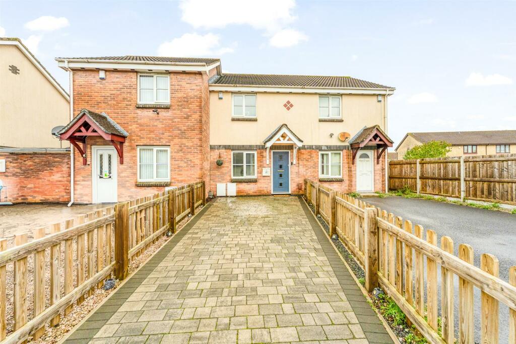 2 bedroom terraced house for sale in Pennycress, WestonSuperMare