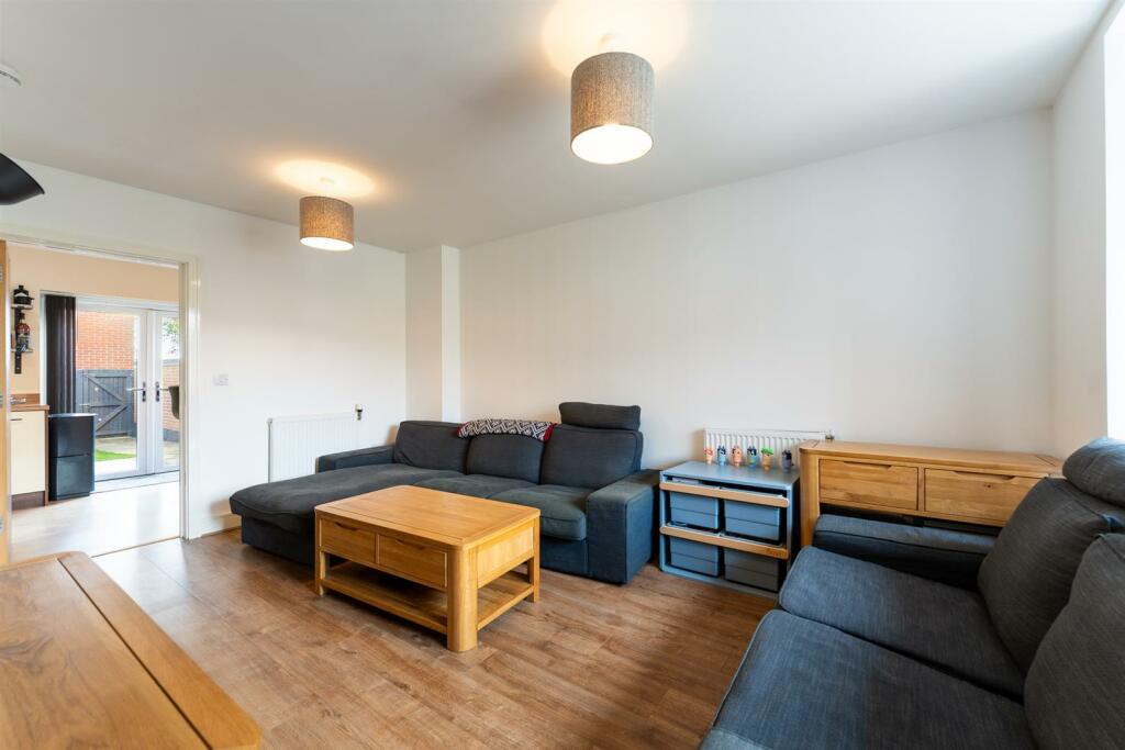 Additional property image - Hannah Drive, Locking - FANTASTIC FIRST HOME