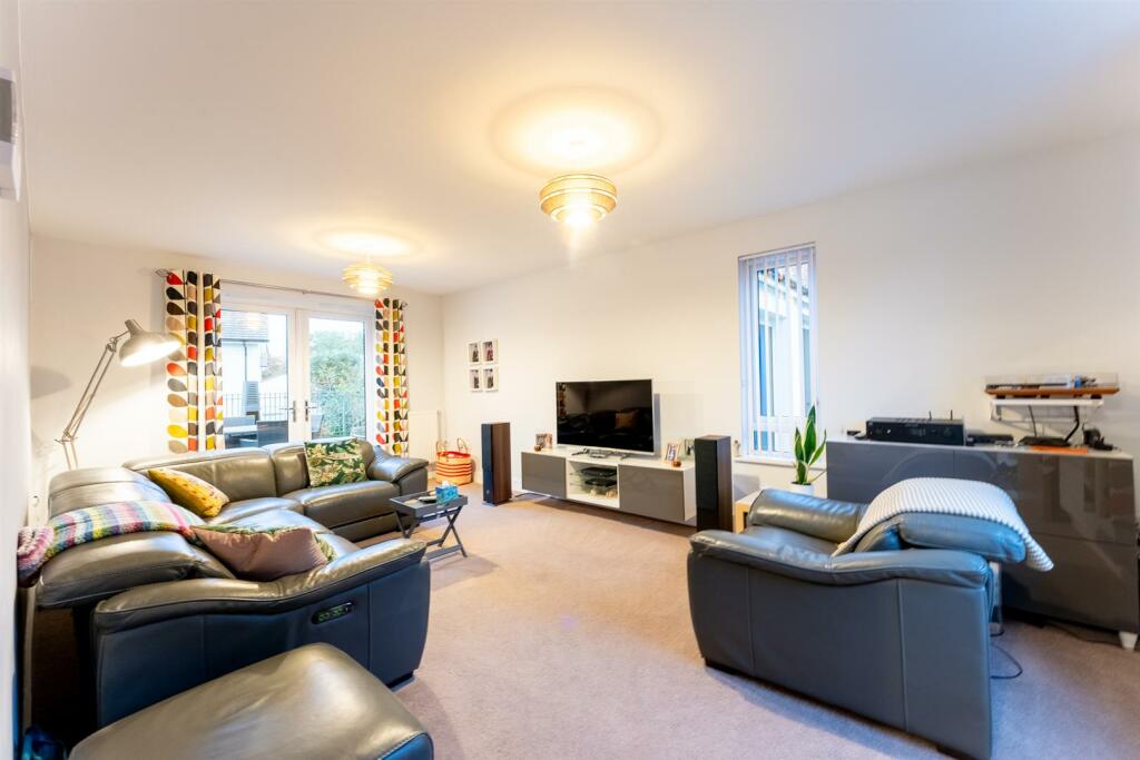 Additional property image - Farnborough Road, Locking Parklands - A MUST VIEW