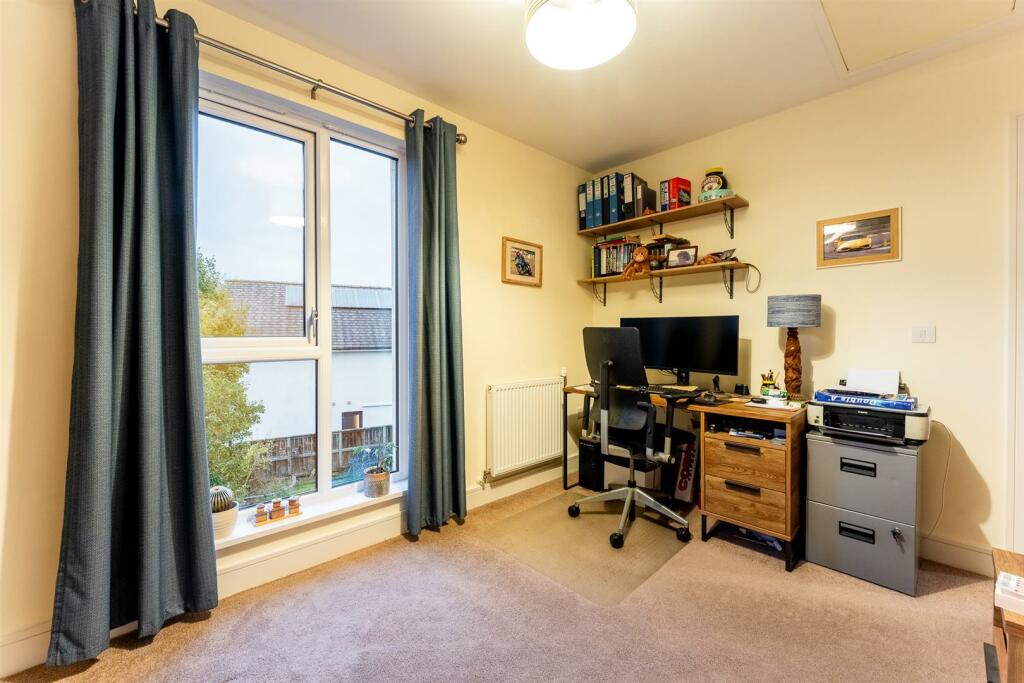Additional property image - Farnborough Road, Locking Parklands - A MUST VIEW
